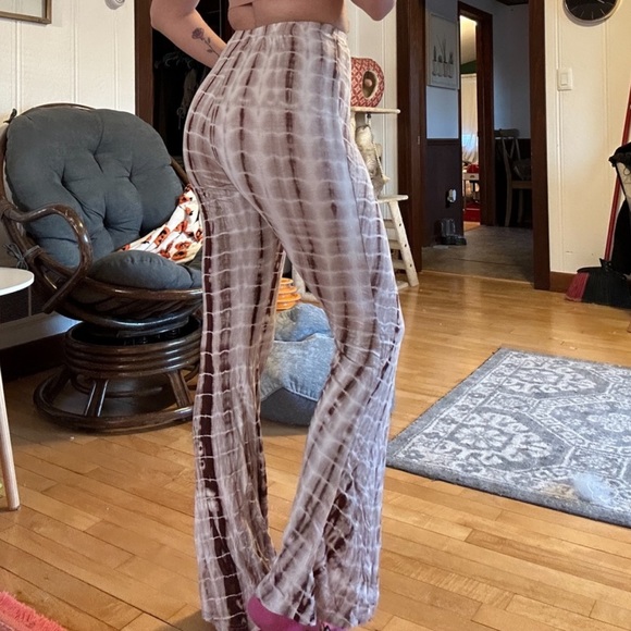 Bundle - Picture 2 of 2